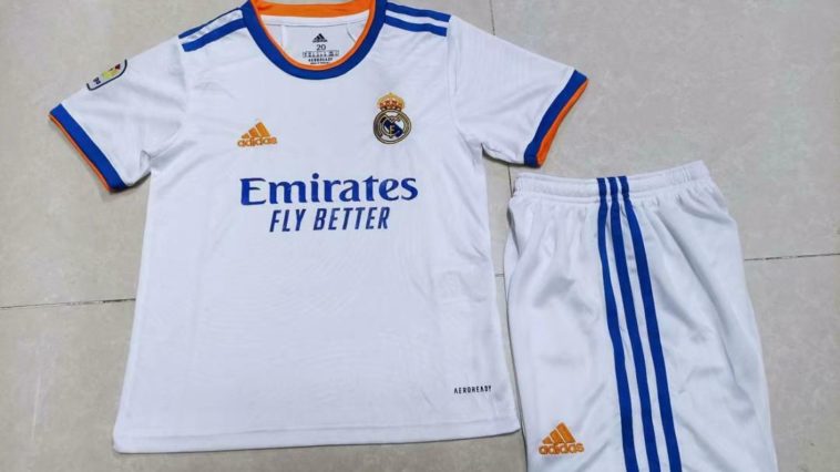 Maillot Real Madrid Benzema enfant neuf 29,99 EUR